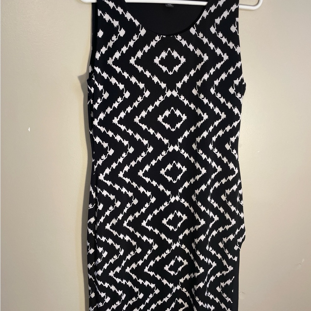 Tribal Black and White Zigzag Midi Dress